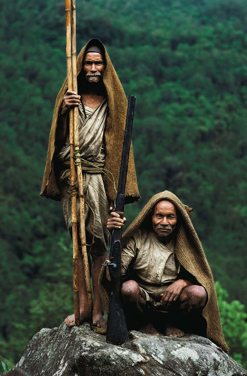 Tribal Gurung honey hunters